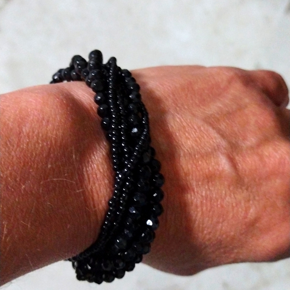 Premier Designs onyx colored beads bracelet.